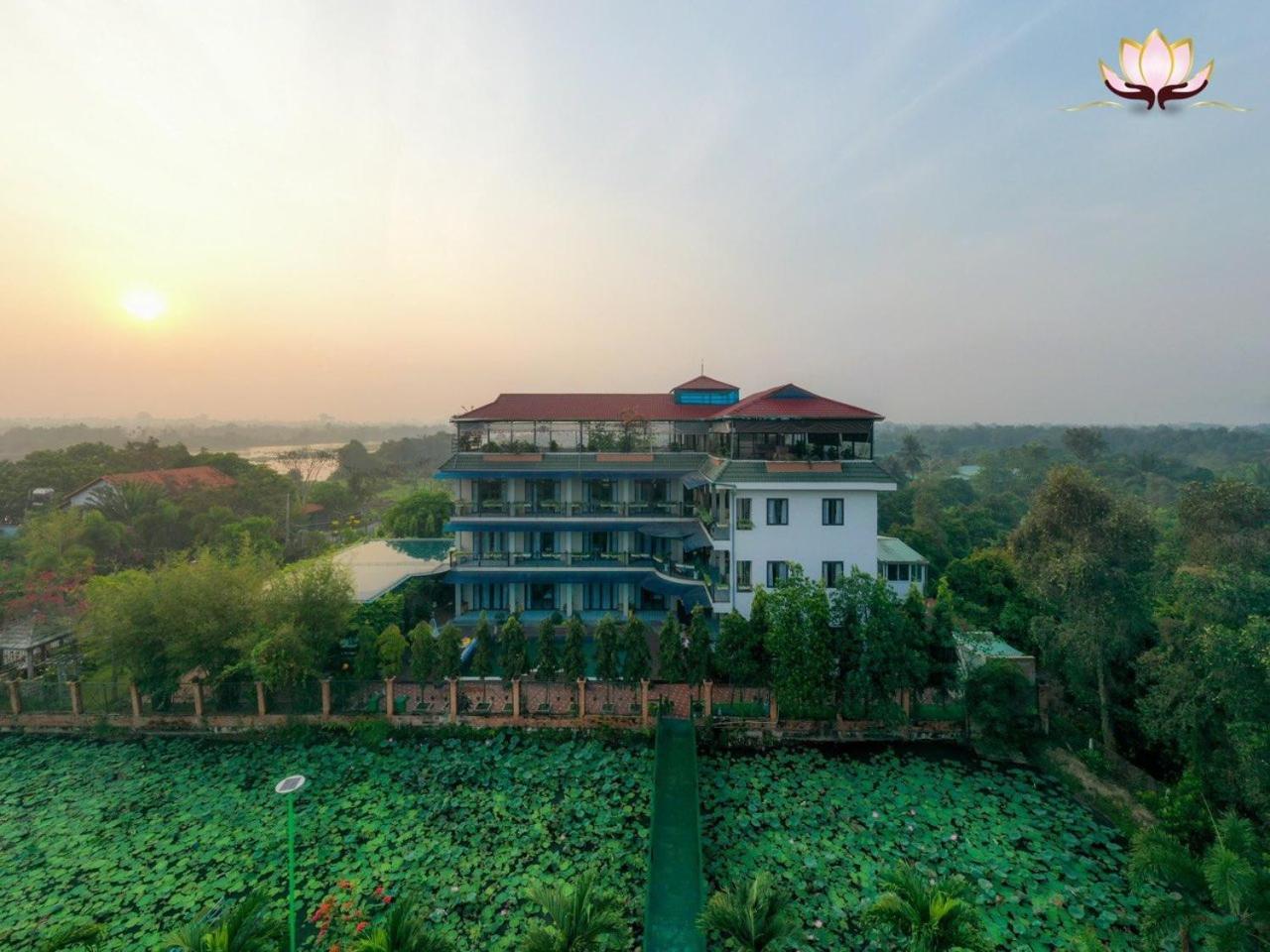 Khu Nghỉ Dưỡng Hương Sen - Bình Mỹ, Củ Chi TP. Hồ Chí Minh Ngoại thất bức ảnh